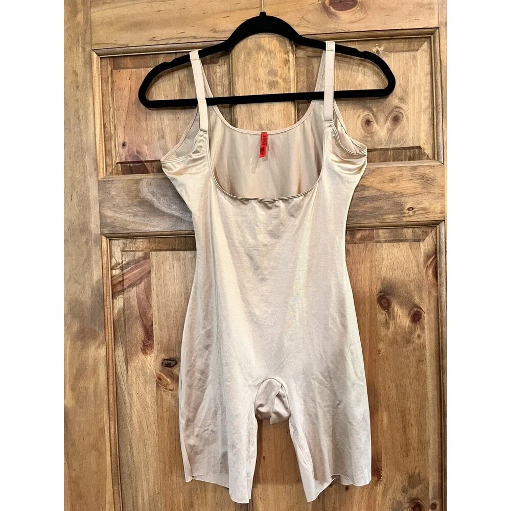 Spanx Women's Slimplicity OnCore Open-Bust Mid-Thigh Bodysuit Size L